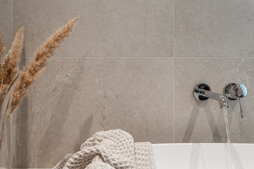 Hemse Grå 60x60 sågad