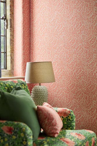 Morris & Co - Yew & Aril Watermelon Bedford Park Wallpapers