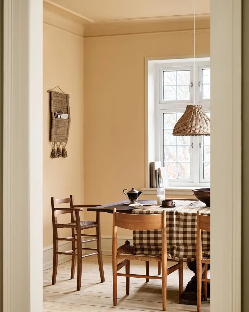 Mild Ochre 11202 - Jotun Lady Pure Color