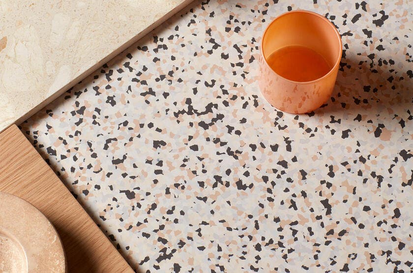 Surface Rouge Airy 0074 - Våtrumsmatta