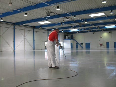 Rust-Oleum Pegakote - vattenburen epoxy golvfärg - RAL 7001 - 5L