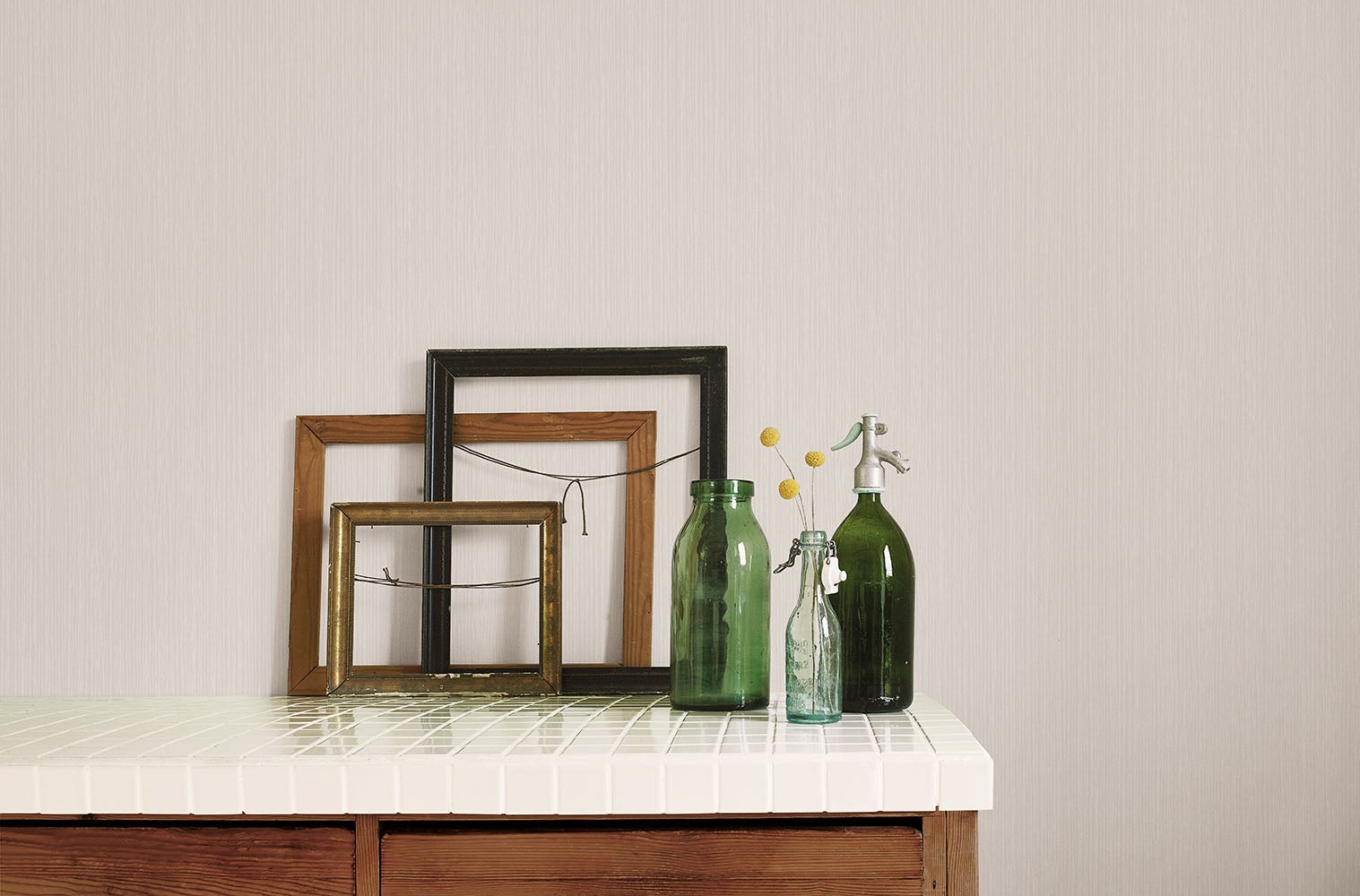 Fiona - Modern lines