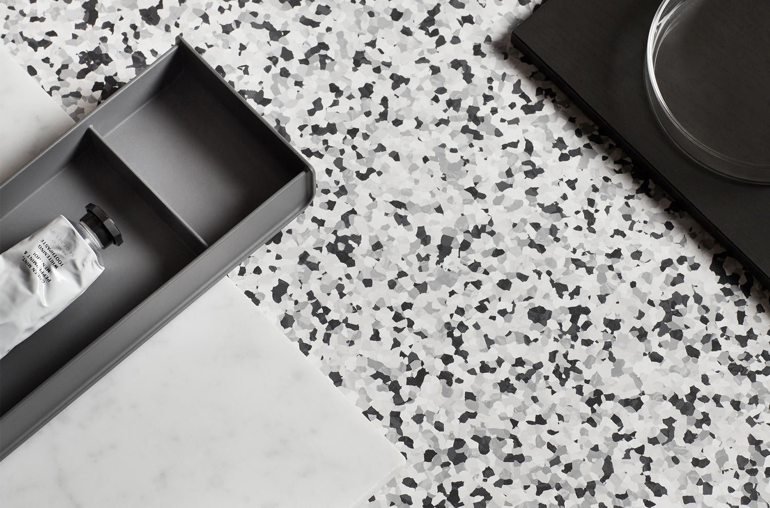 Surface Contrast Multi 0084 - Våtrumsmatta