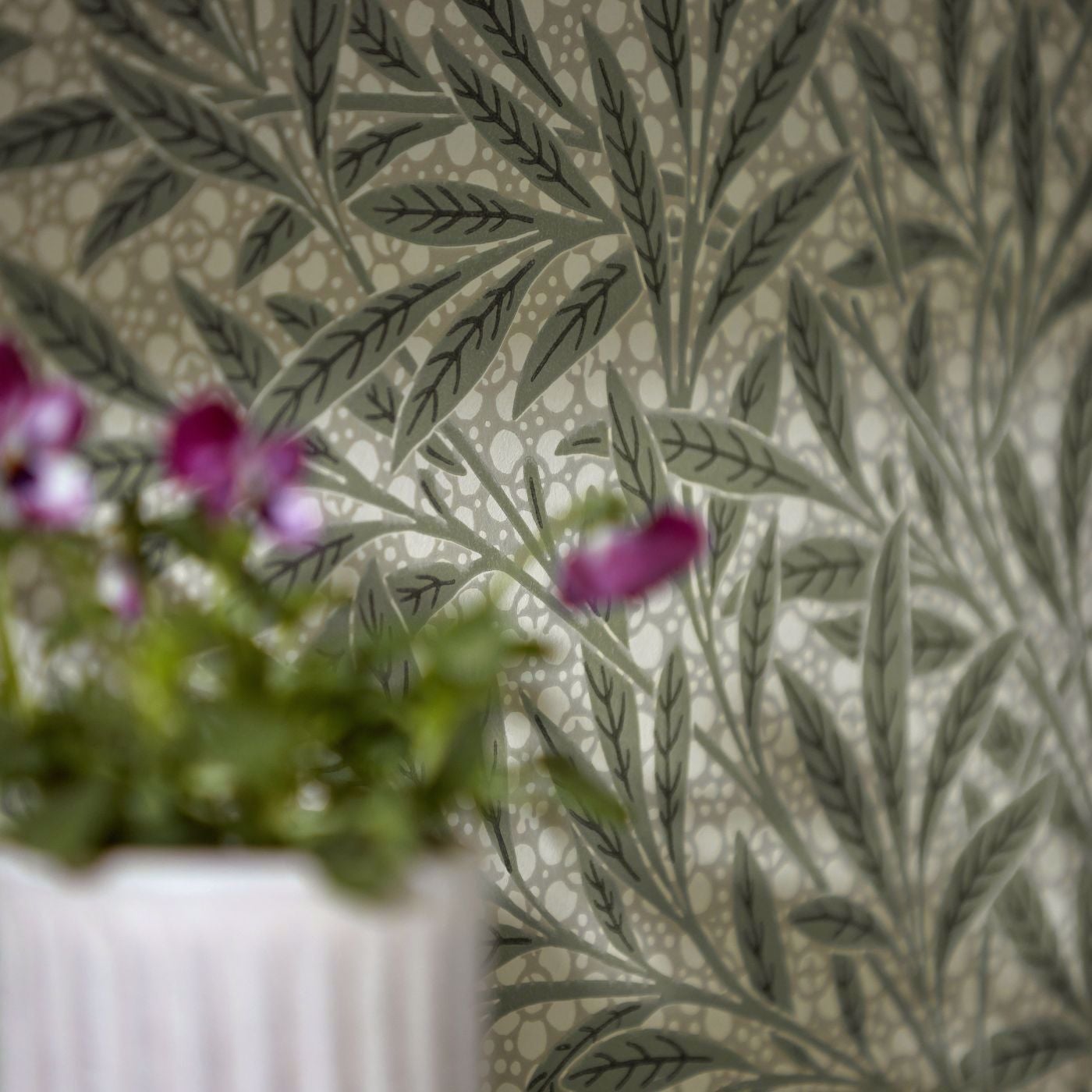 Morris & Co - Emerys Willow Herball Emery Walkers House Wall
