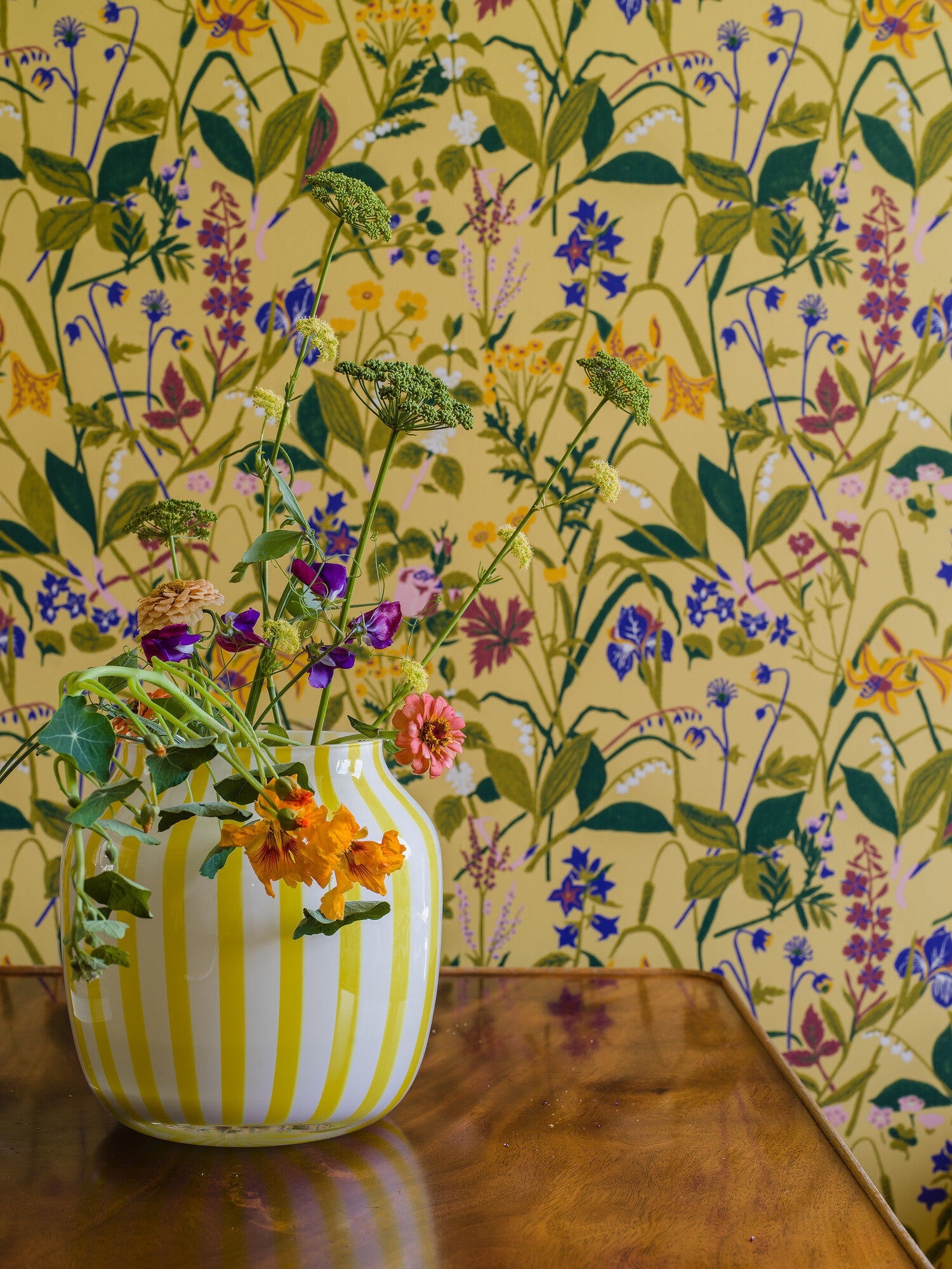 Boråstapeter - Gocken Jobs Ros Och Lilja